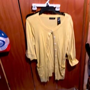 Yellow quarter sleeve cardigan